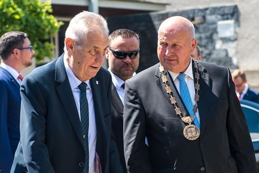 obrázek: Miloš Zeman ukončil návštěvu Ústeckého kraje na zámku v Jezeří