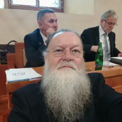 „Dementi, blázni, alkoholici.“ Zemanovi se vrací jeho slova, díky senátoru ODS