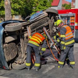 Chomutovský tým B triumfuje ve vyprošťovací soutěži