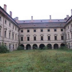 Zámek v Postoloprtech čeká rozsáhlá obnova. Město hledá strategického partnera